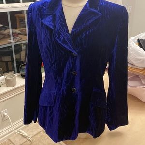 ESCADA COUTURE velvet blazer NWT. Exquisite. 42